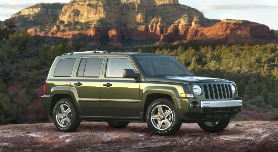  Jeep Patriot 2009 года  (фото 13 из 21)